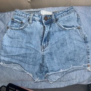 Sexy denim shorts from the brand one teaspoon, size 23. I absolutely love them.